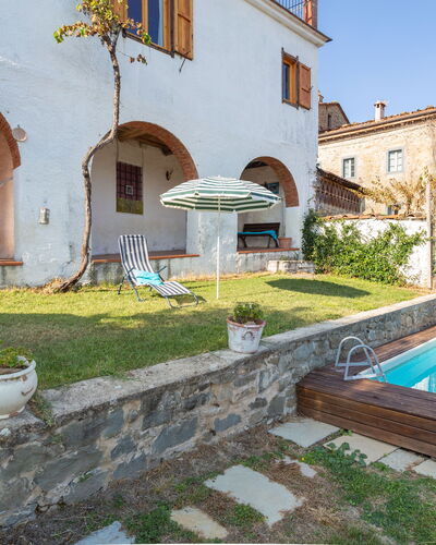 Casa Alice: Eigentum, Gebäude, Haus, Grundeigentum, Schwimmbad, Wohngebiet, Villa, Estate, Hazienda, Hinterhof