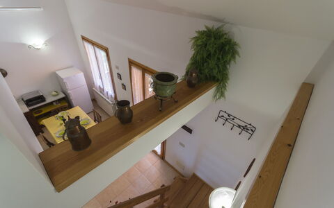 Calanchi Apartments: Eigentum, Zimmer, Haus, Interior Design, Grundeigentum, Möbel, Gebäude, Fussboden, Zimmerpflanze, Treppe