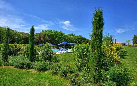 La Rimessa: Natürliche Landschaft, Natur, Grün, Himmel, Vegetation, Baum, Eigentum, Grundstueck, Garten, Natürlichen Umgebung