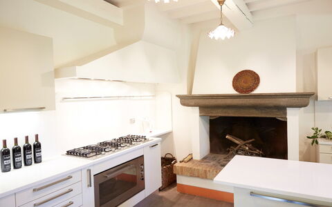 La Rimessa: Eigentum, Zimmer, Interior Design, Möbel, Gebäude, Countertop, Küche, Haus, Grundeigentum, Fussboden