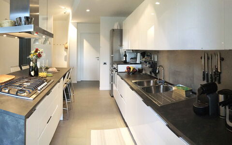 Casale De Conti: Countertop, Eigentum, Zimmer, Küche, Cabinetry, Interior Design, Möbel, Gebäude, Fussboden, Zuhause