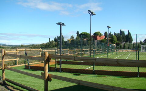 Tenuta Cambiano: Sportveranstaltung, Himmel, Gras, Baum, Freizeit, Landschaft, Zaun, Ländliches Gebiet, Grundstueck, Wolke