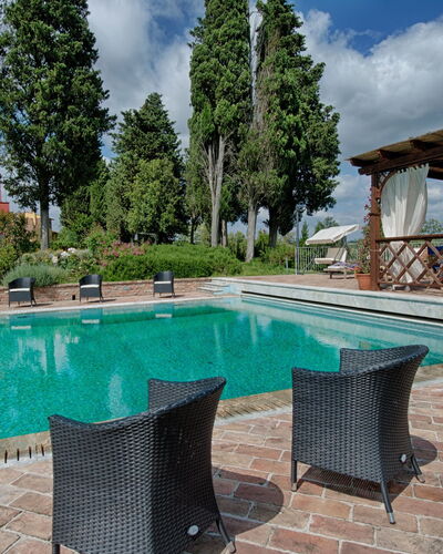 Tenuta Cambiano: Eigentum, Schwimmbad, Grundeigentum, Freizeit, Hinterhof, Haus, Zuhause, Estate, Gebäude, Wasser