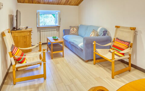 Il Frantoio Del Mesco - Levanto: Holz, Fussboden, Interior Design, Zimmer, Gelb, Flooring, Hartholz, Zuhause, Wohnzimmer, Möbel