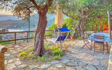 Il Frantoio Del Mesco - Levanto: Gehölz, Schatten, Tönungen Und Schatten, Gartenmöbel, Kofferraum, Zelt, Garten, Cobblestone, Home Fechten, Outdoor Struktur