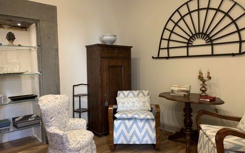 Casa Annateresa: Zimmer, Möbel, Interior Design, Eigentum, Tabelle, Wand, Die Architektur, Fussboden, Bogen, Gebäude