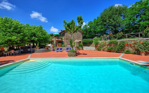Casale San Martino: Schwimmbad, Eigentum, Estate, Grundeigentum, Resort, Freizeit, Urlaub, Haus, Gebäude, Villa