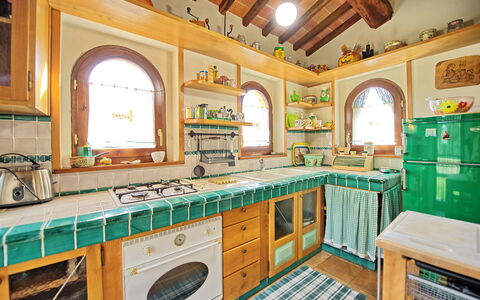 Villa Poggiospinoso: Eigentum, Zimmer, Gebäude, Küche, Möbel, Countertop, Interior Design, Haus, Cabinetry, Grundeigentum