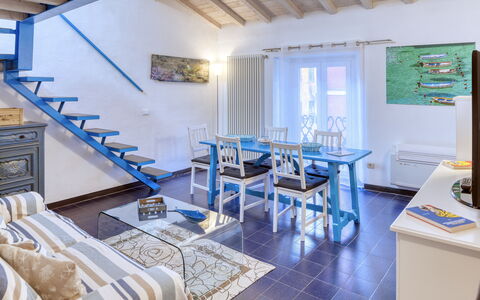 Appartamento Ivana - Levanto: Zimmer, Interior Design, Fussboden, Flooring, Tabelle, Wand, Decke, Zuhause, Interior Design, Grundeigentum