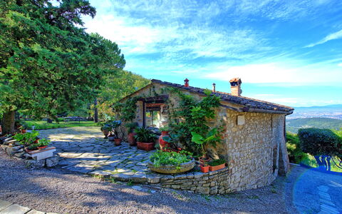 Villa Ancora: Pflanze, Haus, Farbe, Ländliches Gebiet, Kunst, Garten, Hütte, Blumentopf, Aquarell Malen, Dorf
