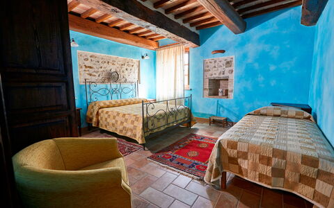 Agriturismo Il Molino Di Uncinano: Eigentum, Möbel, Holz, Wohnzimmer, Interior Design, Tabelle, Bilderrahmen, Fussboden, Flooring, Hartholz