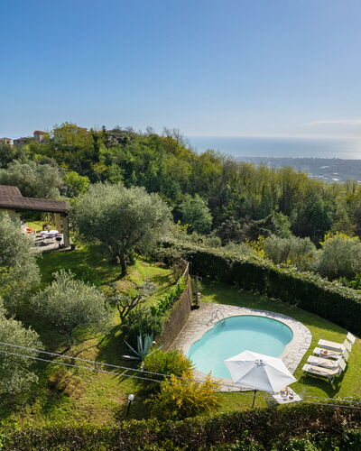 Villa Elisa: Natürliche Landschaft, Landschaft, Schwimmbad, Garten, Estate, Landscaping, Eco Hotel, Plantage, Villa, Bauernhaus