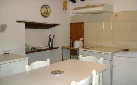 Residenza D'epoca: Eigentum, Tabelle, Cabinetry, Countertop, Gebäude, Küchengerät, Haus, Küche, Holz, Interior Design