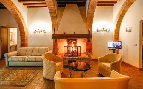Castelletto Weddings And Events: Möbel, Eigentum, Komfort, Holz, Stuhl, Tabelle, Orange, Interior Design, Beleuchtung, Wohnzimmer