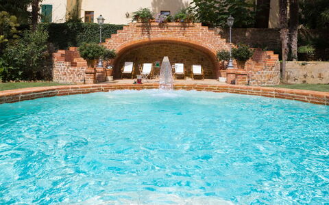 Castelletto Weddings And Events: Wasser, Eigentum, Schwimmbad, Pflanze, Blau, Azurblau, Baum, Gebäude, Gewässer, Aqua