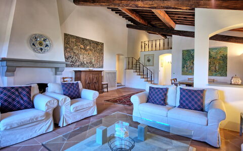 Villa Paneretta: Möbel, Eigentum, Couch, Tabelle, Azurblau, Bilderrahmen, Wohnzimmer, Studio Couch, Interior Design, Die Architektur