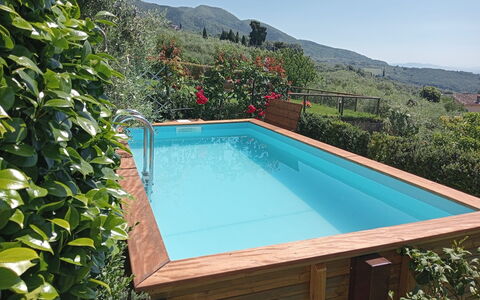 Alla Collina Del Sole: Schwimmbad, Freizeit, Garten, Holzbeize, Hinterhof, Landscaping, Eco Hotel, Hartholz, Resort, Water Feature
