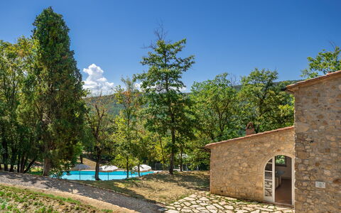 Villa Lucarella: Schwimmbad, Estate, Schatten, Hazienda, Steinwand, Flagstone, Eco Hotel, Bauernhaus, Hinterhof, Resort