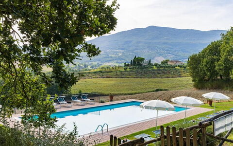 Palazzo Bello: Schwimmbad, Resort, Gartenmöbel, Eco Hotel, Bauernhaus, Estate, Hazienda, Villa, Hotel, Sonnenliege