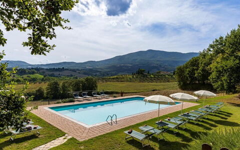 Palazzo Bello: Berg, Hügel, Schwimmbad, Gebirge, Gartenmöbel, Eco Hotel, Bauernhaus, Estate, Resort, Hazienda