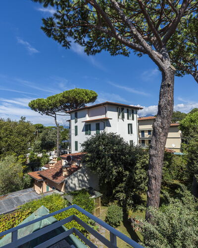 Residenza Morin: Himmel, Wolke, Gebäude, Daytime, Eigentum, Pflanze, Fenster, Azurblau, Botanik, Baum