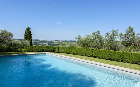 Villa Agnola: Wasser, Himmel, Wasservorräte, Eigentum, Natürliche Landschaft, Pflanze, Azurblau, Schwimmbad, Botanik, Baum