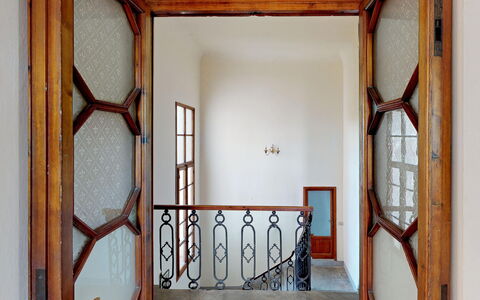 Villa Cicogna Tuscany: Eigentum, Gebäude, Tür, Holz, Interior Design, Fussboden, Wand, Linie, Haus