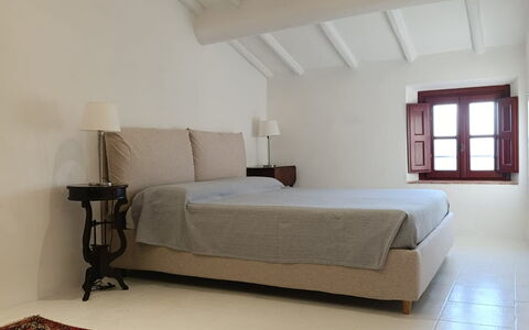 San Tommaso: Interior Design, Wand, Flooring, Fussboden, Schlafzimmer, Bett, Decke, Möbel, Beleuchtung, Zimmer