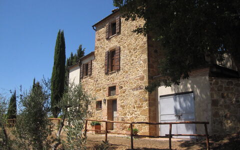 Casa Mulinello: Himmel, Fenster, Gebäude, Pflanze, Baum, Ländliches Gebiet, Tönungen Und Schatten, Fassade, Landschaft