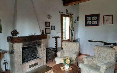Casa Banditello: Eigentum, Tabelle, Möbel, Pflanze, Bilderrahmen, Fenster, Holz, Gebäude, Couch, Interior Design