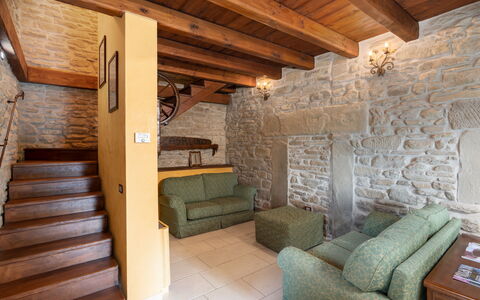 Villa Torre delle Rose: Holz, Interior Design, Die Architektur, Couch, Fussboden, Flooring, Gebäude, Grundeigentum, Baum, Strahl
