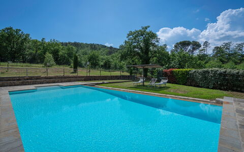 Villa Leopolda Selvarella: Wasser, Himmel, Pflanze, Wasservorräte, Wolke, Schwimmbad, Natur, Azurblau, Baum, Rechteck