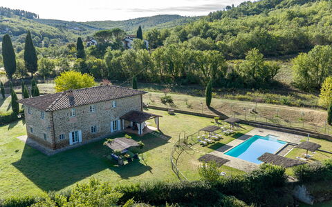 Villa Leopolda Selvarella: Estate, Garten, Bauernhaus, Rasen, Hinterhof, Garten, Landscaping, Plantage, Villa, Schwimmbad