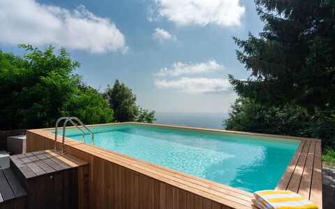 Casa Serra: Wasser, Wolke, Himmel, Pflanze, Wasservorräte, Daytime, Schwimmbad, Azurblau, Baum, Schatten