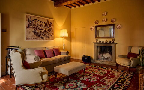 Villa Marliana: Möbel, Interior Design, Flooring, Wand, Fussboden, Zimmer, Couch, Holz, Wohnzimmer, Decke