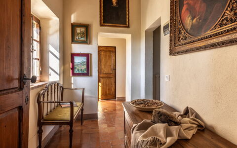 Monticchiello Apartment With Garden, Wifi, Pienza,: Bilderrahmen, Möbel, Eigentum, Tabelle, Gebäude, Holz, Interior Design, Die Architektur, Fussboden, Stuhl