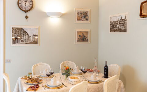 Charming Apartment Cartoni - Città Della Pieve, Um: Tabelle, Eigentum, Möbel, Bilderrahmen, Geschirr, Dishware, Interior Design, Textil, Beleuchtung, Weinglas