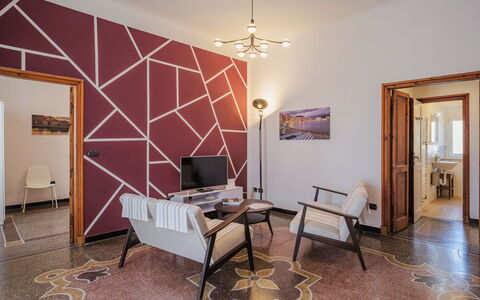 Zia Anna: Möbel, Holz, Tabelle, Interior Design, Stuhl, Wohnzimmer, Flooring, Fussboden, Wand, Gebäude