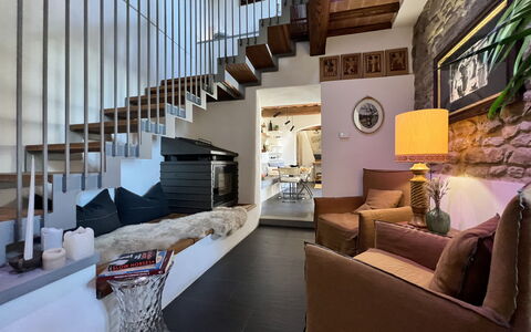The Architects House: Möbel, Couch, Interior Design, Holz, Bilderrahmen, Gebäude, Die Architektur, Komfort, Treppe, Wohnzimmer