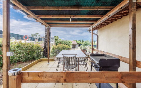 Anilde, Holiday Home with Pool, Wifi, Tuscany: Pflanze, Himmel, Holz, Schatten, Baum, Wolke, Hütte, Veranda, Strahl, Holzbeize
