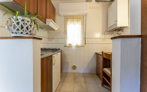 Giannella Beach Residence Apartment - Giannella, G: Eigentum, Cabinetry, Countertop, Gebäude, Holz, Interior Design, Fenster, Küche, Flooring, Fussboden