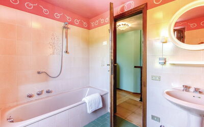 Casa Iris - Versilia, Holiday Home with Pool