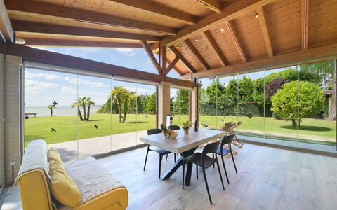 La Spiaggia: Tabelle, Pflanze, Möbel, Schatten, Holz, Gartenmöbel, Interior Design, Baum, Fussboden, Freizeit