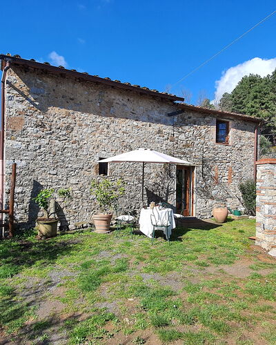 Il Cantuccio: Himmel, Wolke, Pflanze, Eigentum, Gebäude, Baum, Grundstueck, Ländliches Gebiet, Hütte, Gras