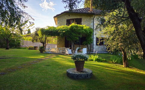 La Piccola Rocca: Die Architektur, Strauch, Garten, Haus, Zuhause, Rasen, Hütte, Estate, Hinterhof, Landscaping