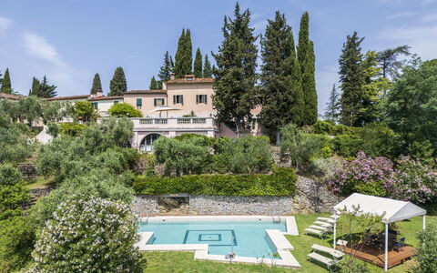 Villa Montegattoli, Pool, Landscape, Wifi, Ac: Himmel, Pflanze, Baum, Wolke, Gebäude, Gras, Landschaft, Grundeigentum, Strauch, Wohngebiet
