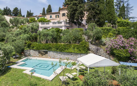 Villa Montegattoli, Pool, Landscape, Wifi, Ac: Pflanze, Gebäude, Eigentum, Pflanzengemeinschaft, Himmel, Fenster, Baum, Grundstueck, Gras, Urban Design