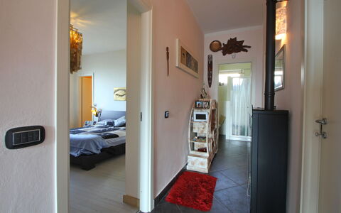 Panorama: Eigentum, Bilderrahmen, Komfort, Interior Design, Tür, Holz, Halle, Flooring, Grundeigentum, Gebäude