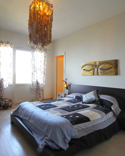 Panorama: Eigentum, Möbel, Bilderrahmen, Gebäude, Komfort, Holz, Textil, Interior Design, Fussboden, Flooring