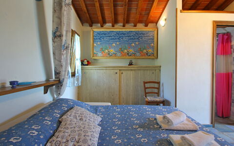 La Casetta: Eigentum, Möbel, Gebäude, Blau, Azurblau, Holz, Textil, Interior Design, Bett, Fussboden